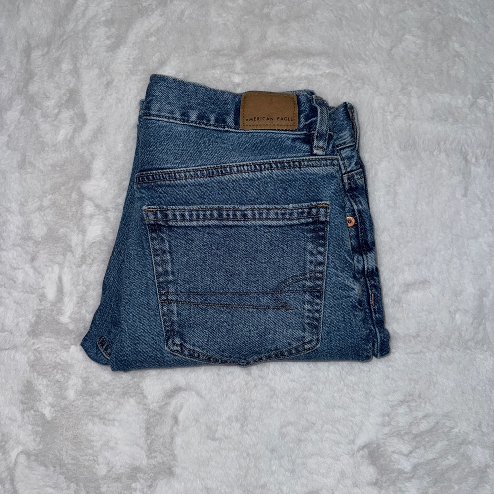 American Eagle Mom Jeans Size 2